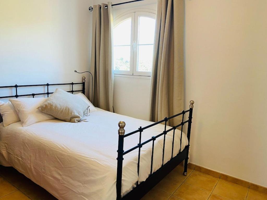 With Private Swimming Pool And Boules Court 40 Minutes From M Laga Willa Malaga
